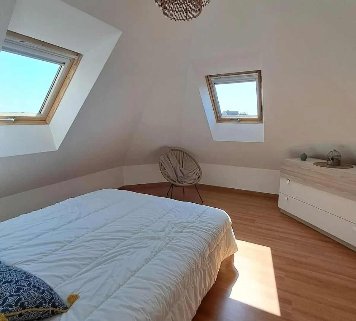 Beautiful Spacious Home In 에르퀴 0*,  프랑스