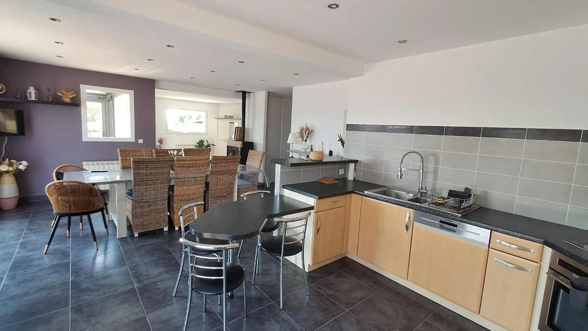 펜션 Beautiful Spacious Home In 에르퀴